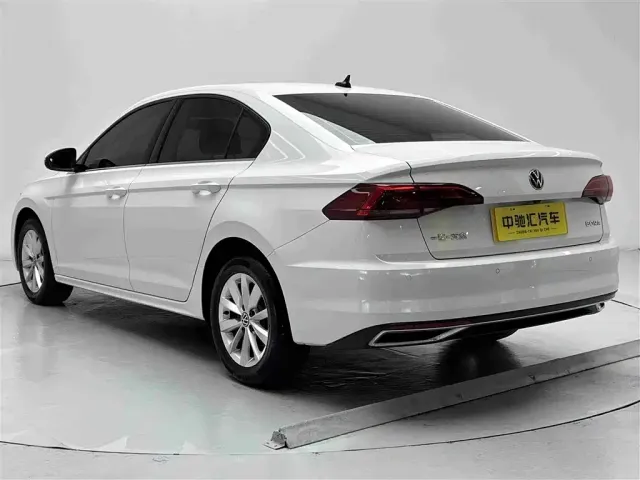 Volkswagen Bora 2021 1.5L Automatic Comfort Smart Edition — Фото автомобиля 4