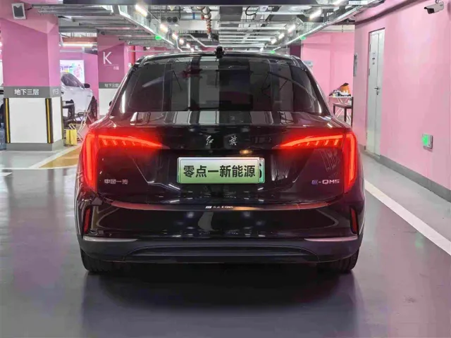 Hongqi E-QM5 — Фото автомобиля 6