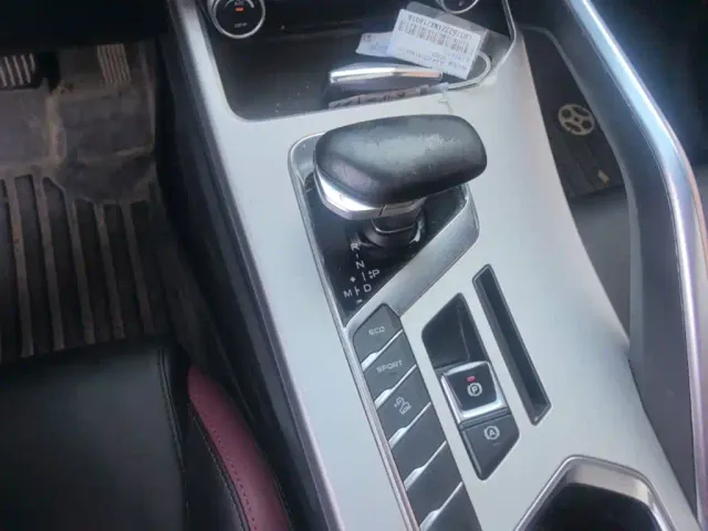Geely Binyue — Фото автомобиля 9