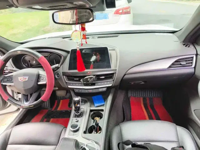 Cadillac CT5 — Фото автомобиля 12