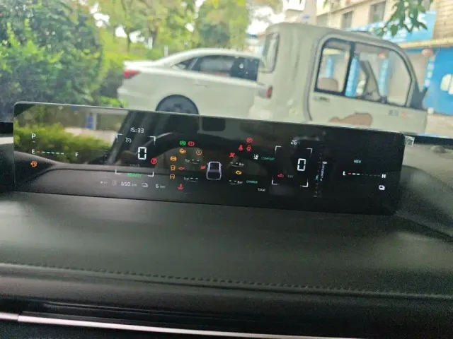Changan Qiyuan A05 — Фото автомобиля 3