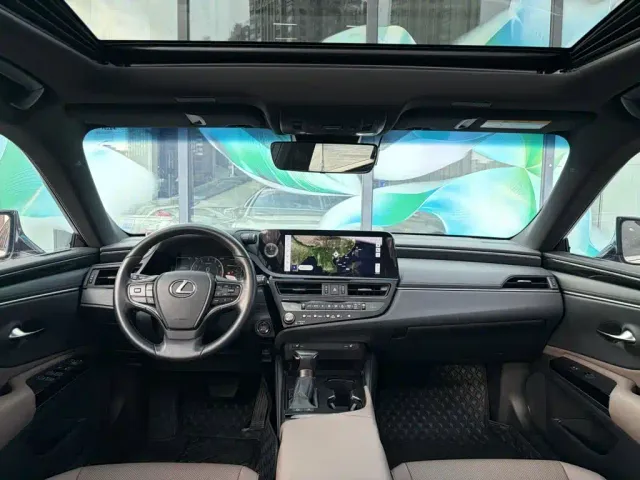 Lexus ES — Фото автомобиля 10