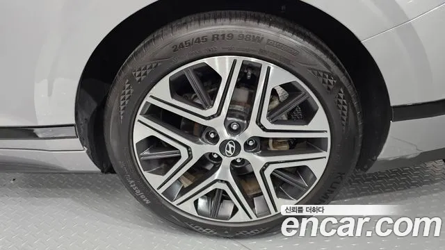 Hyundai Grandeur GN7 — Фото автомобиля 6