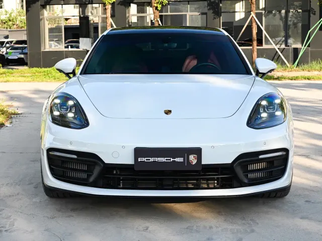 Porsche Panamera — Фото автомобиля 2