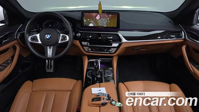BMW 5 Series G30 — Фото автомобиля 10