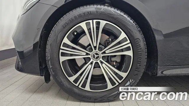 Mercedes-Benz E-Class W214 — Фото автомобиля 4