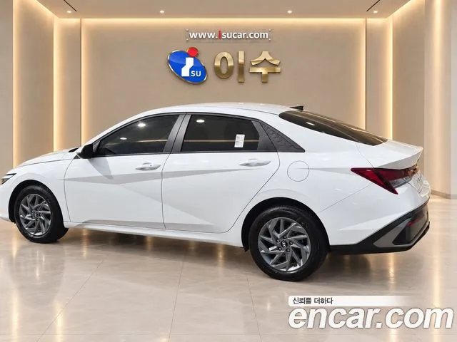 Hyundai Avante — Фото автомобиля 3