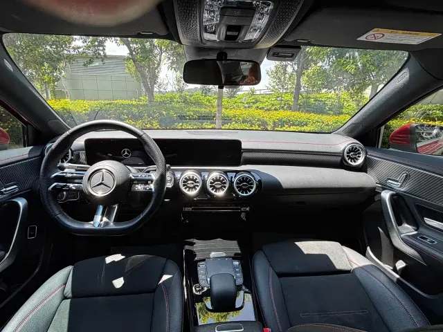 Mercedes-Benz A-Class — Фото автомобиля 11