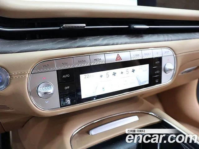 Genesis G90 Бензин 3.5 турбо AWD — Фото автомобиля 16