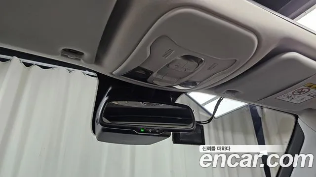 Jeep Renegade — Фото автомобиля 18