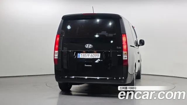Hyundai Staria — Фото автомобиля 4
