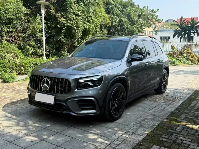 Фотография автомобиля — Mercedes-Benz GLB AMG