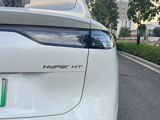 GAC Hyptec HT — Фото автомобиля 11