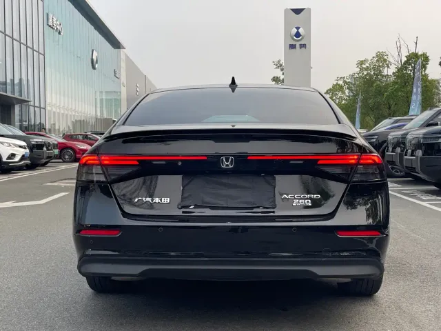 Honda Accord — Фото автомобиля 15