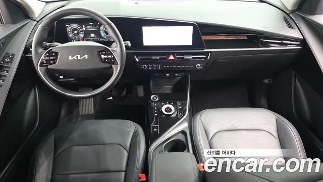 Kia Niro Niro (New) — Фото автомобиля 10