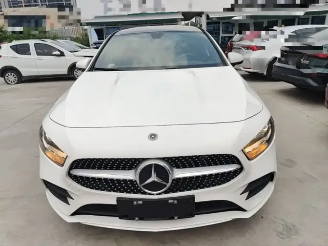 Mercedes-Benz Mercedes-Benz A-Class 2022 A 180 L Sport Sedan — Фото автомобиля 2