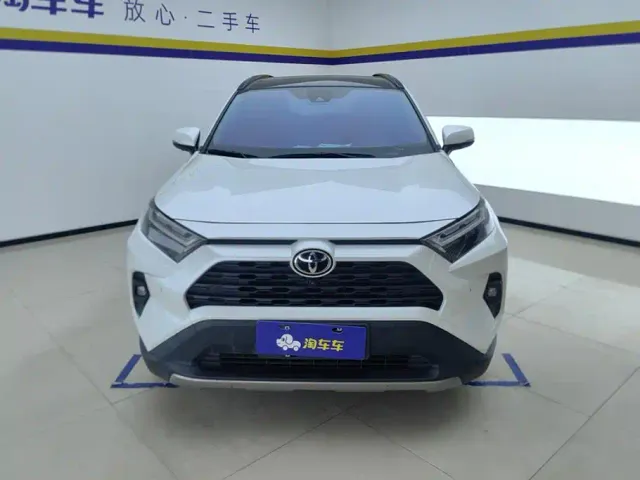 Toyota RAV4 — Фото автомобиля 2