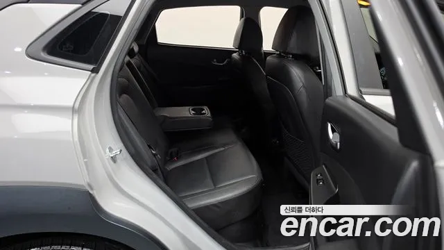 Hyundai Kona — Фото автомобиля 11