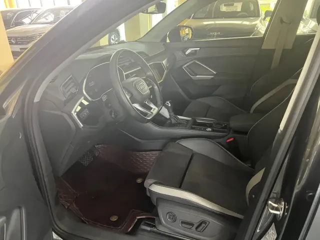 Audi Q3 — Фото автомобиля 12