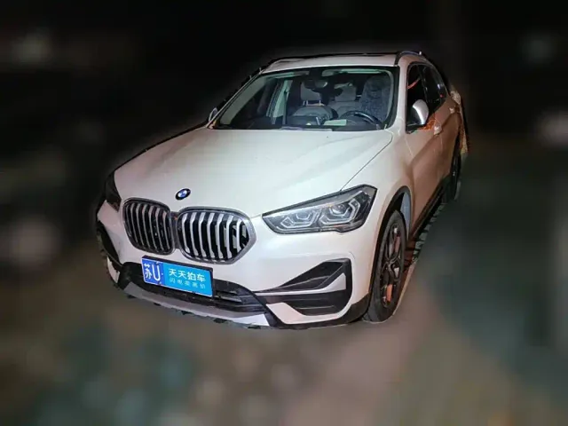 Фотография автомобиля — BMW X1