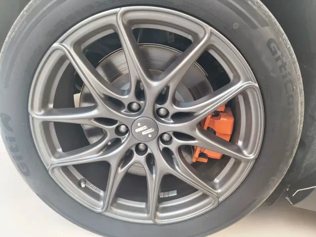 IM Motors LS6 — Фото автомобиля 18