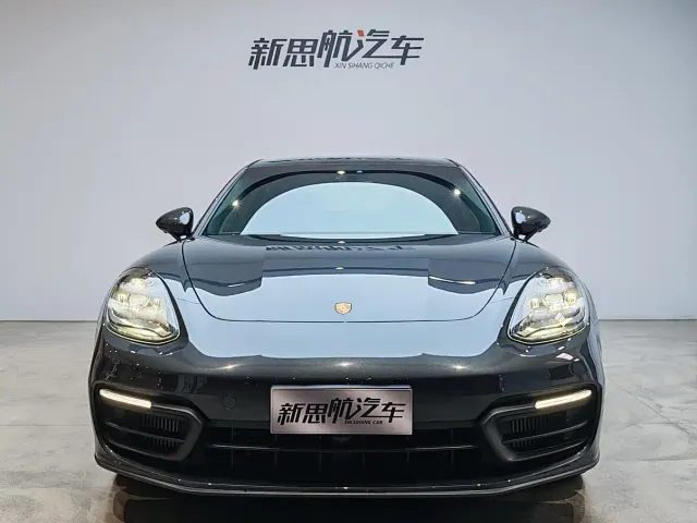 Porsche Panamera — Фото автомобиля 2