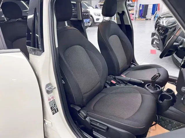 MINI Hatch — Фото автомобиля 18