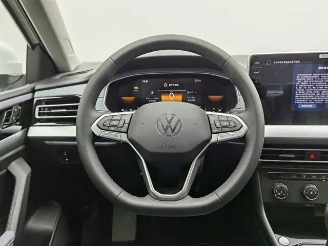 Volkswagen Lavida — Фото автомобиля 11