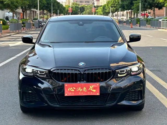 BMW 3 Series — Фото автомобиля 2