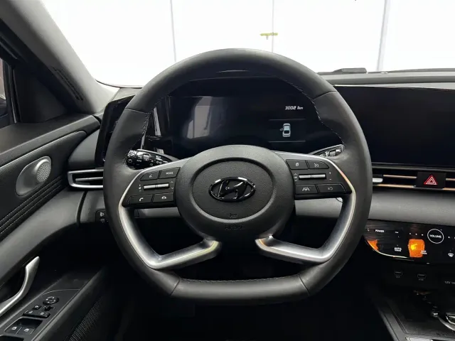 Hyundai Elantra — Фото автомобиля 11