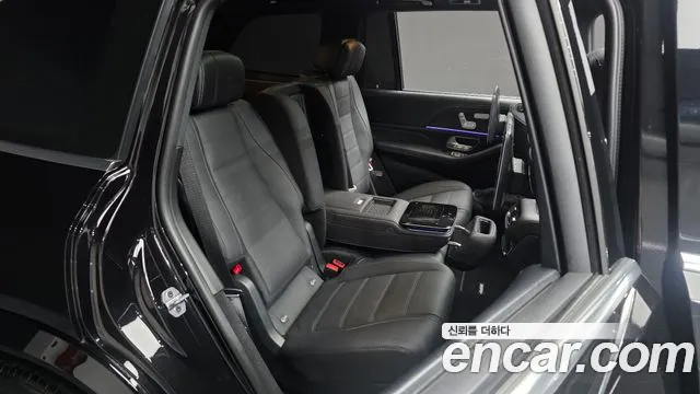 Mercedes-Benz GLS-Class — Фото автомобиля 30