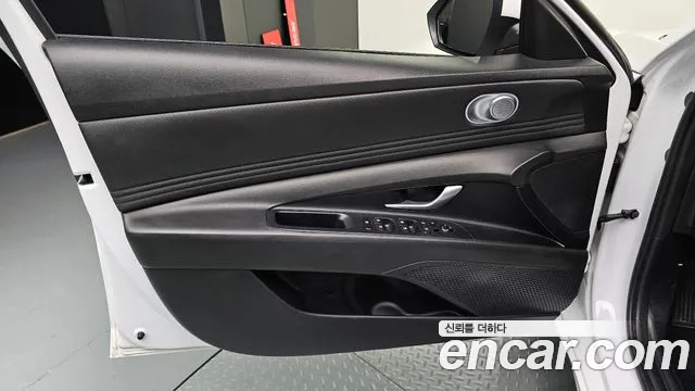 Hyundai Avante CN7 — Фото автомобиля 13