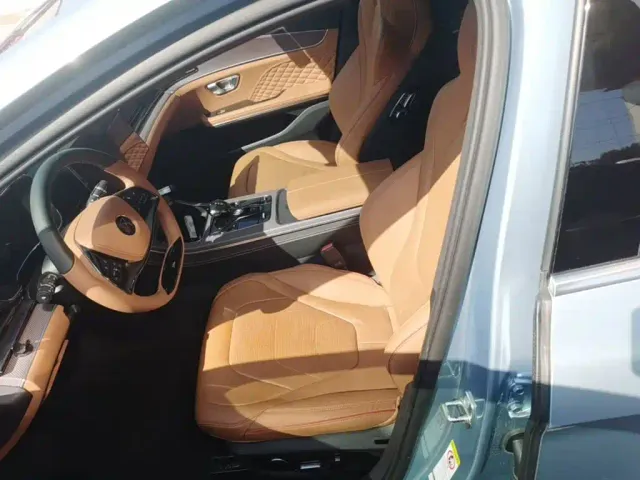 BYD Han 2023 EV Champion Edition 610KM AWD Flagship — Фото автомобиля 14