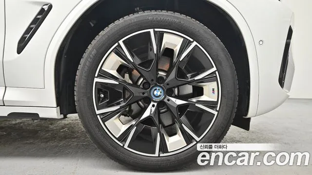 BMW iX3 G08 (2020–2024) — Фото автомобиля 5