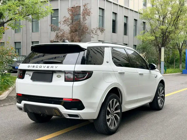 Land Rover Discovery Sport — Фото автомобиля 7