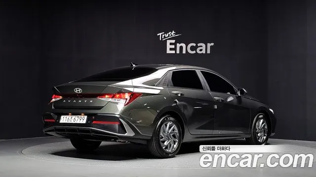 Hyundai Avante CN7 — Фото автомобиля 2