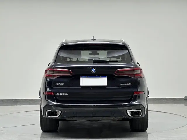 BMW X5 — Фото автомобиля 8