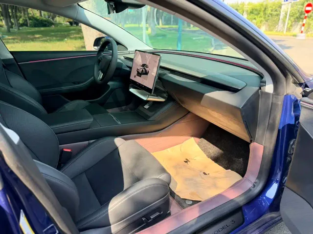 Tesla Model 3 2025 High-Performance All-Wheel Drive Edition — Фото автомобиля 12