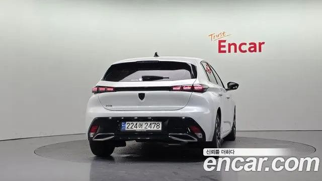 Peugeot 308 — Фото автомобиля 4