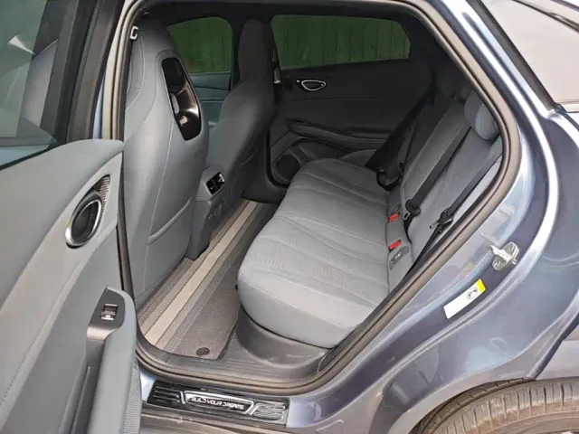 BYD Seal 06 GT — Фото автомобиля 12
