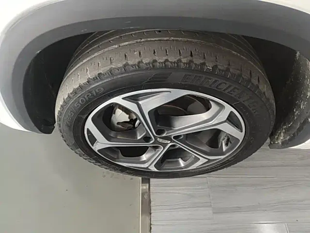 Geely Xingyue L — Фото автомобиля 22