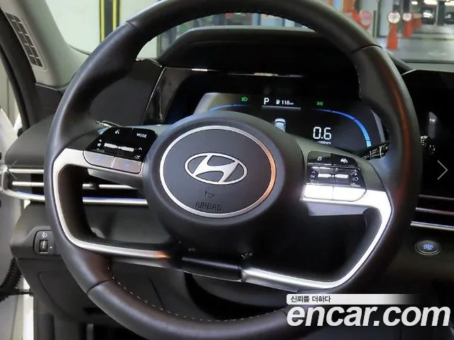 Hyundai Avante CN7 — Фото автомобиля 8