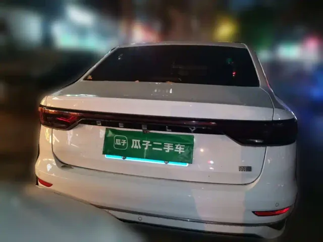 Geely Emgrand — Фото автомобиля 3