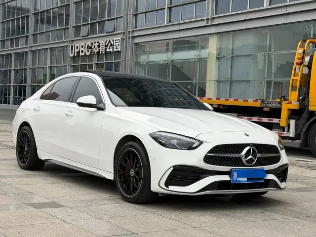 Mercedes-Benz C-Class — Фото автомобиля 3