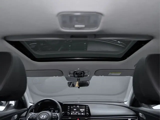 Hyundai Elantra — Фото автомобиля 18