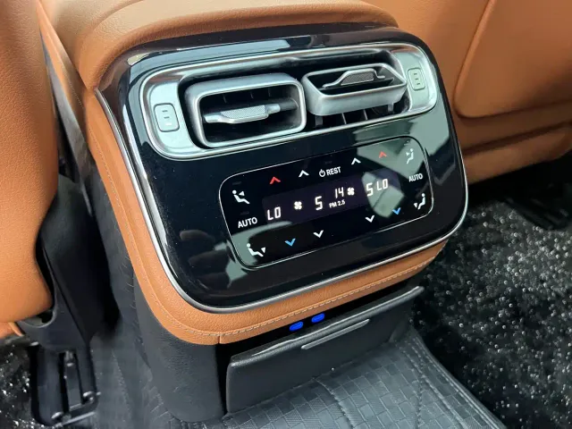 Mercedes-Benz S-Class — Фото автомобиля 16