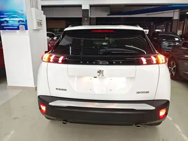 Peugeot 2008 — Фото автомобиля 5