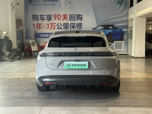 Nio ET5 Touring — Фото автомобиля 8