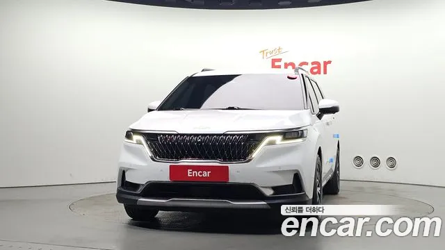 Kia Carnival — Фото автомобиля 3