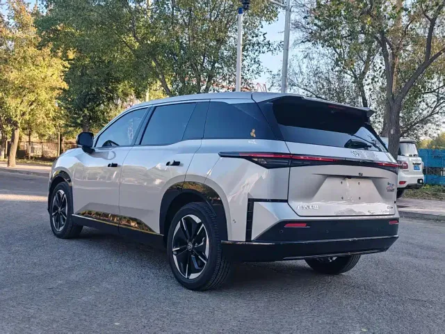 Toyota BoZhi 3X — Фото автомобиля 7